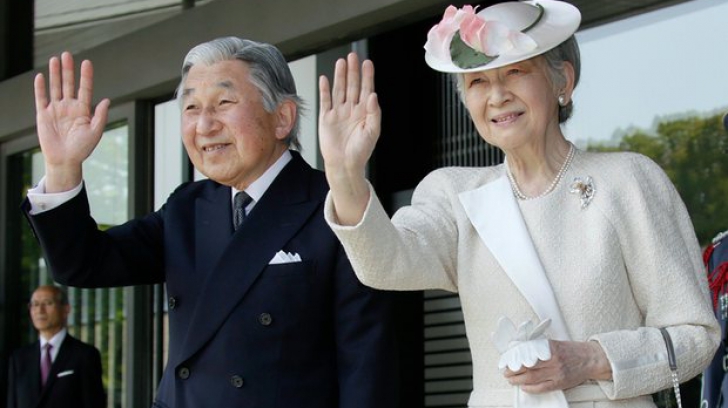 Împăratul Japoniei lasă să se înțeleagă că este pregătit să abdice