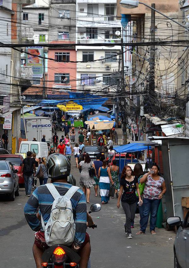 Jurnalistul Realitatea TV Dorin Chioţea a intrat în favela Rocinha: "Mi-a fost frică". GALERIE FOTO