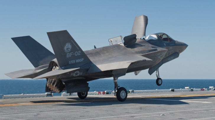 SUA: Avionul de vânătoare "invizibil" F-35A este gata de luptă