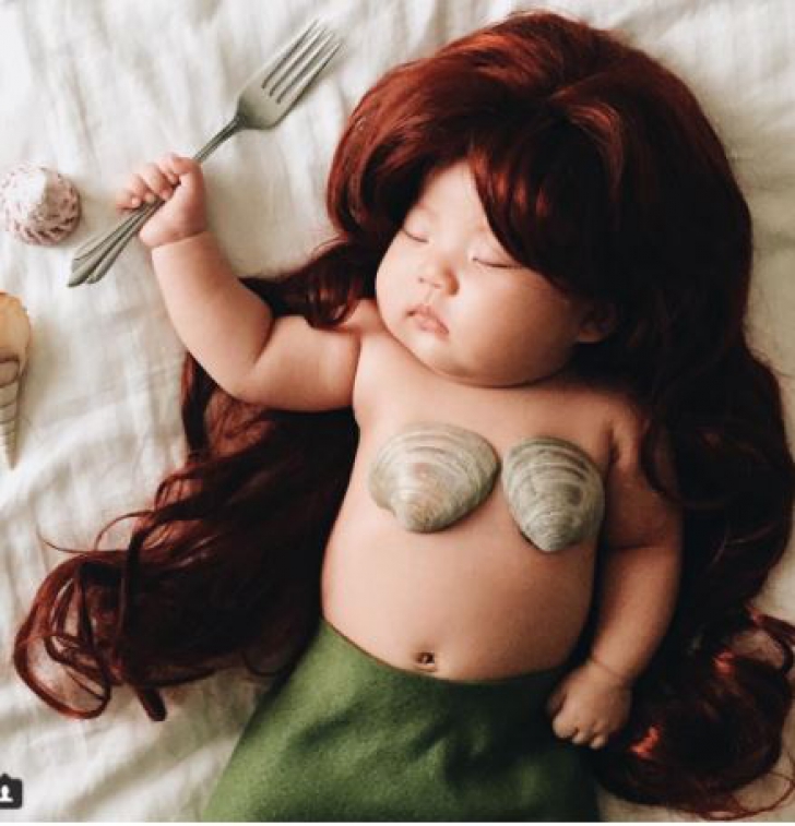 10 imagini uluitoare cu bebelușul care face furori pe Facebook. Au zeci de mii de like-uri