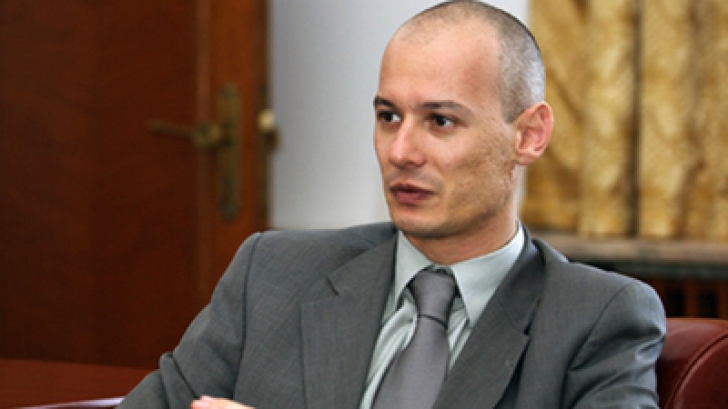 Bogdan Olteanu a demisionat din funcţia de viceguvernator al BNR