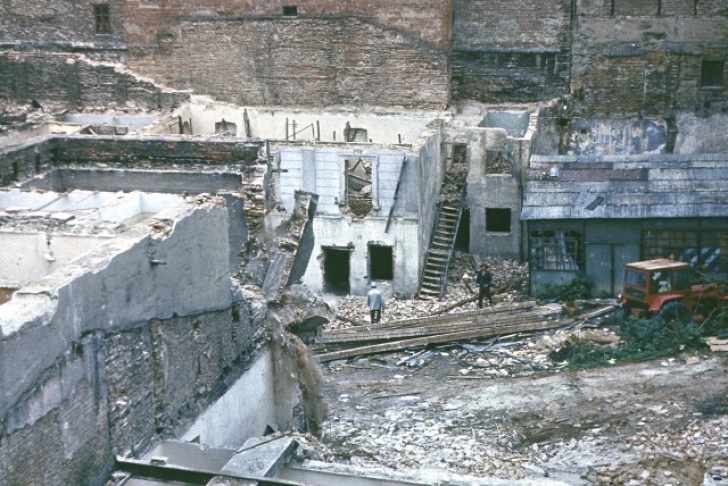 GALERIE FOTO. Imagini de la cutremurul din '77. Capitala, devastată în 56 de secunde