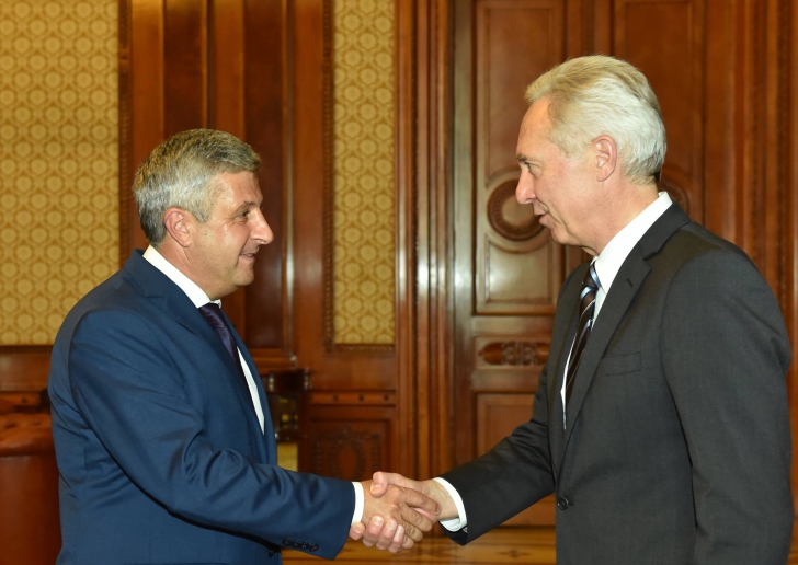 Ambasadorul SUA în România, întâlnire cu preşedintele Camerei Deputaţilor. Ce au discutat