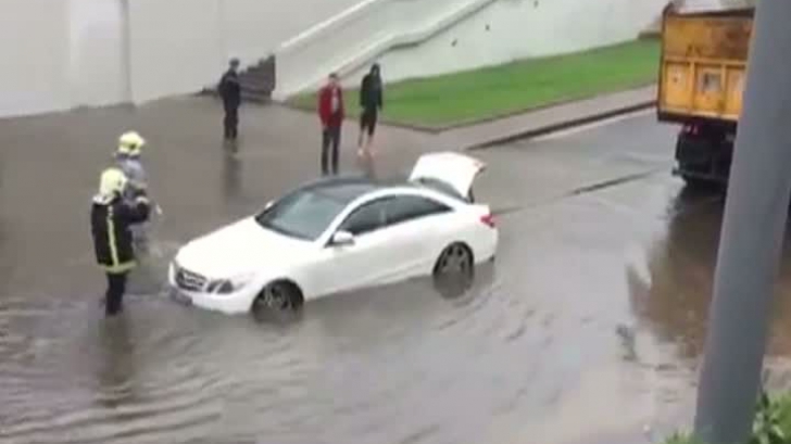 Moscova, acoperită de ape. Sunt cele mai rele inundaţii de 130 de ani