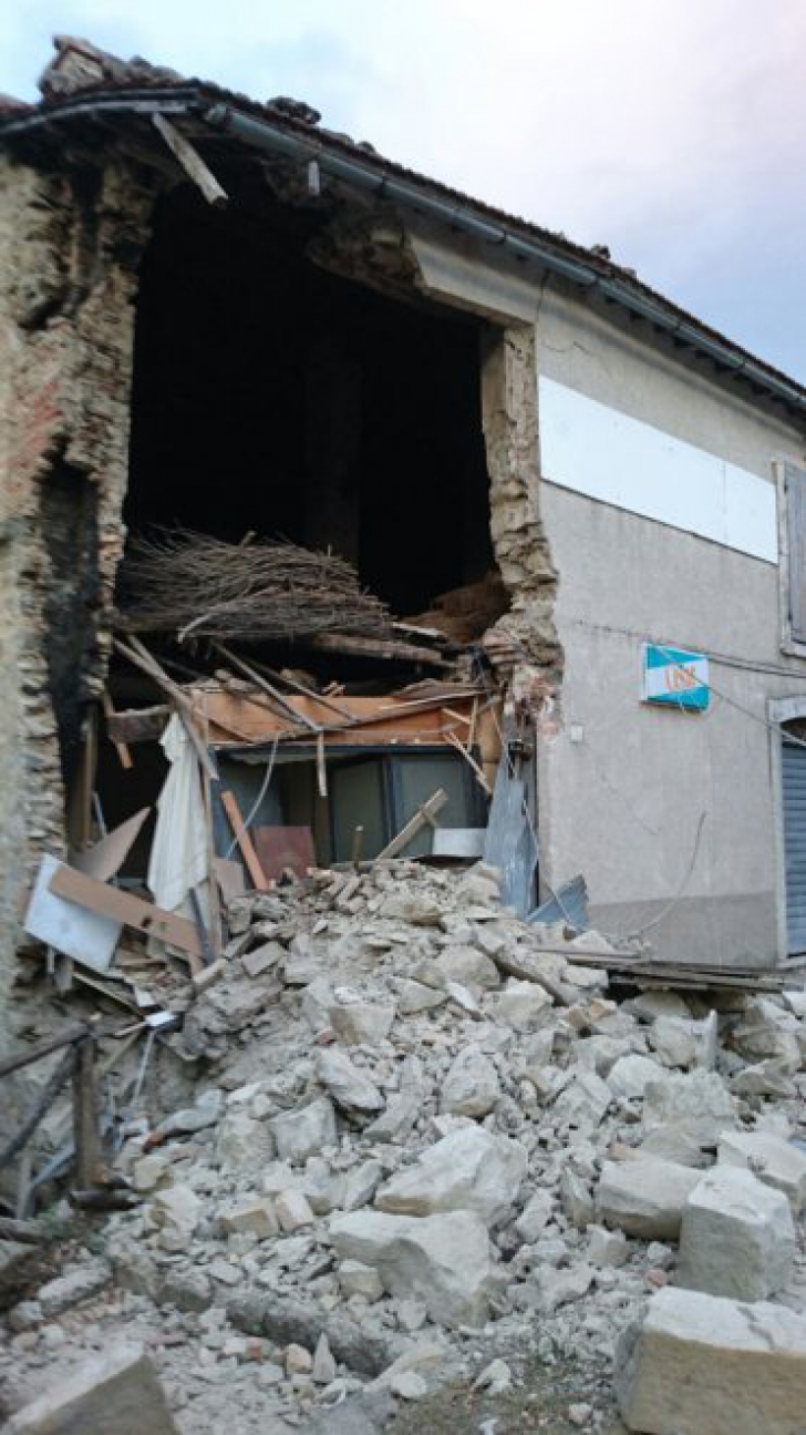 CUTREMUR ITALIA. Noi imagini după cutremur. Totul s-a distrus în mai puţin de 30 de secunde