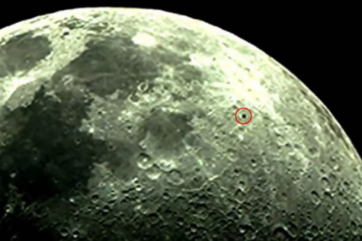 Un obiect bizar a apărut pe suprafața Lunii. Oamenii s-au speriat. Cum arată 