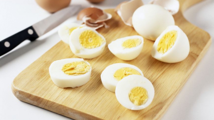 Încă un mit infirmat de ştiinţă. Câte ouă putem, de fapt, mânca într-o singură zi?