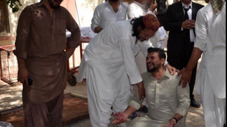 Măcel într-un sanctuar din Pakistan. Cel puţin 20 de persoane au fost ucise