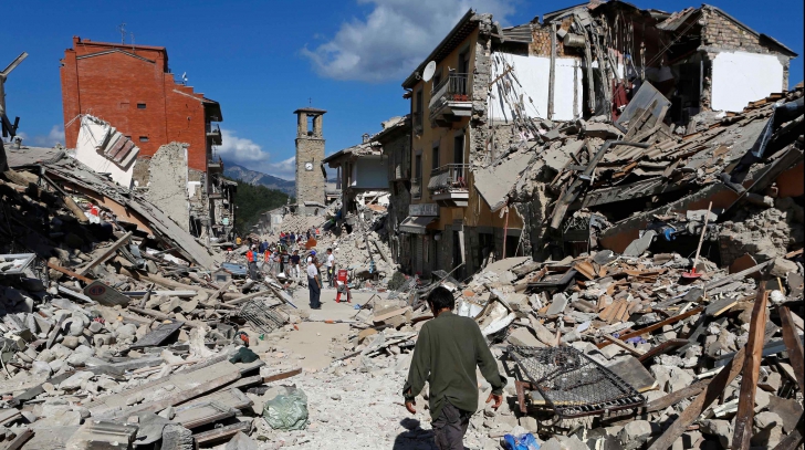 Cum a reușit fiul de 10 ani al femeii din Dolj moartă în cutremurul din Italia să supraviețuiască
