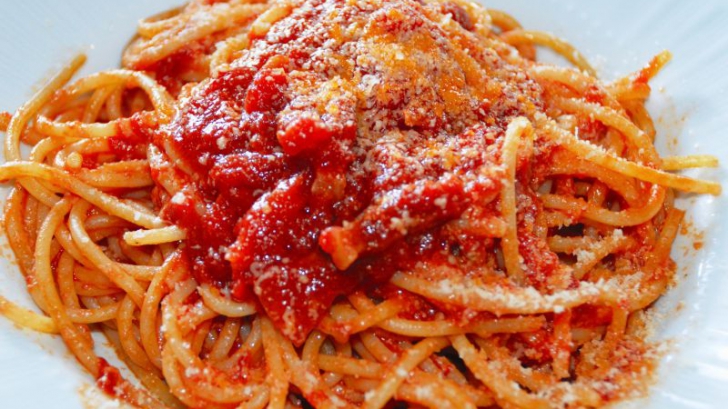 Spaghetti vândute în scopuri caritabile 