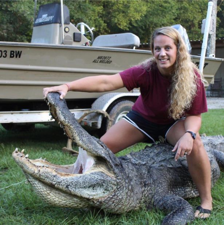 A capturat un aligator uriaş de 4 metri în Mississippi 