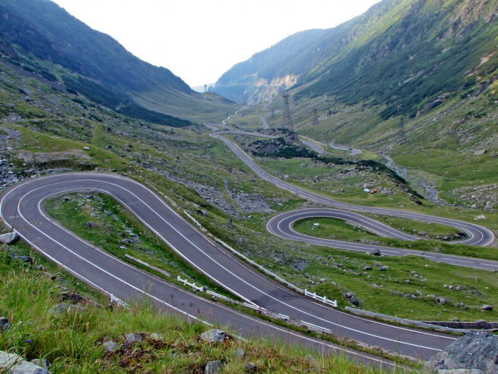 Transfăgărăşan, în topul celor mai spectaculoase drumuri din lume