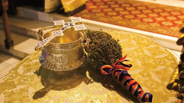 Credințe false despre agheasma mare. Ce trebuie să știe toți creștinii despre apa sfințiță în Ziua Bobotezei