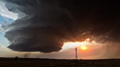 Imagini apocaliptice din timpul furtunilor. Vine sfârşitul lumii?