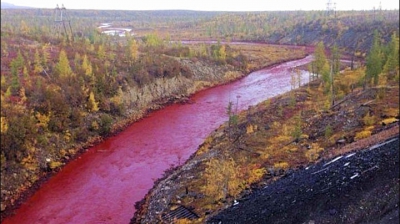 Apele acestui râu s-au transformat în sânge. Oamenilor nu le-a venit să creadă. Ce este de fapt?