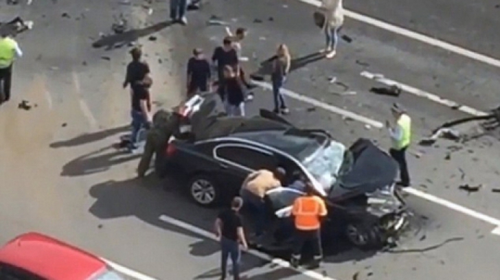 Maşina lui Vladimir Putin, implicată într-un accident rutier. Şoferul a murit pe loc