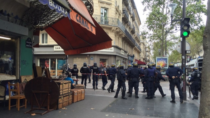 Operaţiune antiteroristă în Paris! Autorităţile au activat planul de alertă pentru bombă
