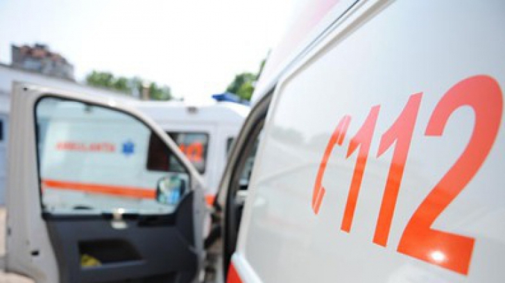 Accident teribil în Cluj. Un TIR a intrat pe contrasens și a lovit o maşină. O persoană a murit