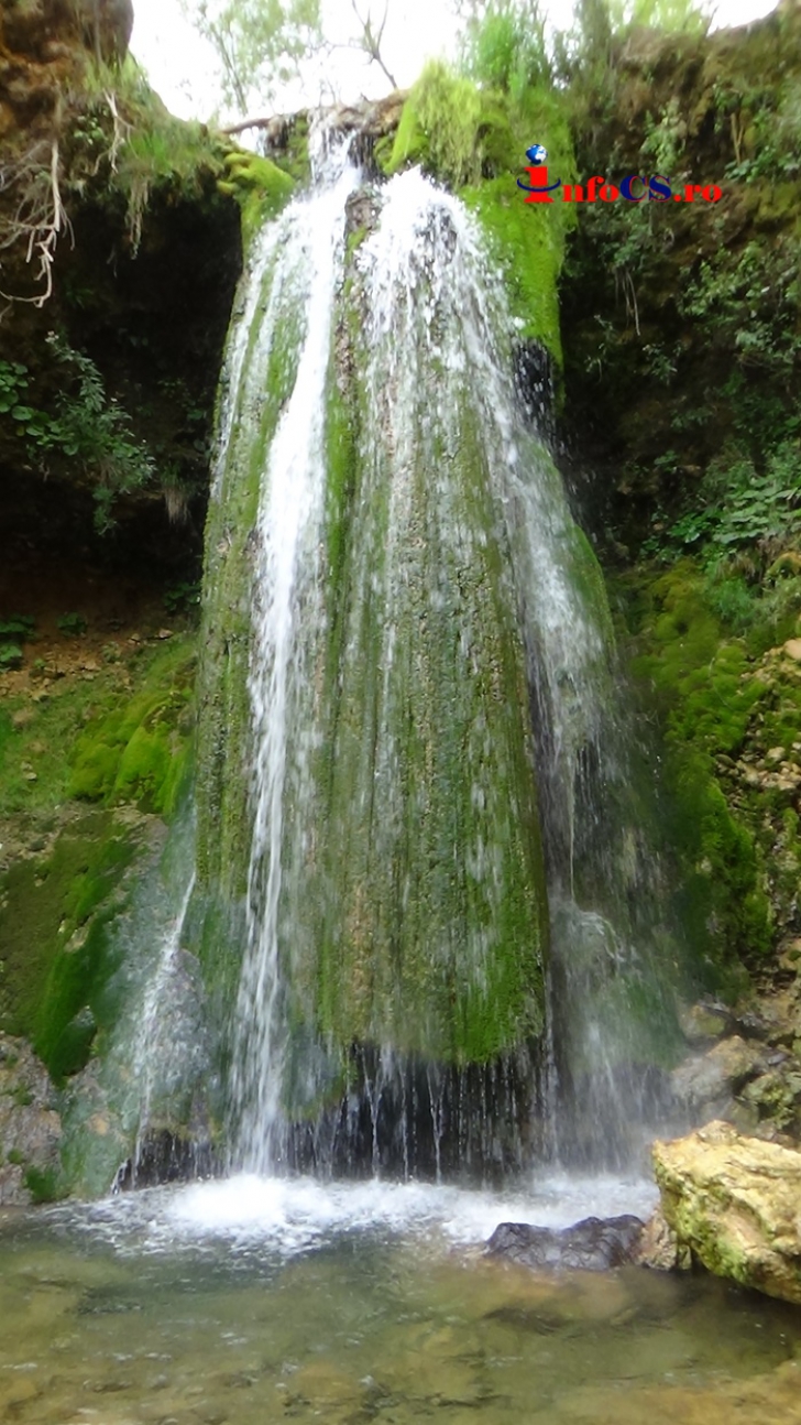 Concurență serioasă pentru Cascada Bigăr: Cascada Mocerișului, loc de o frumuseţe rară