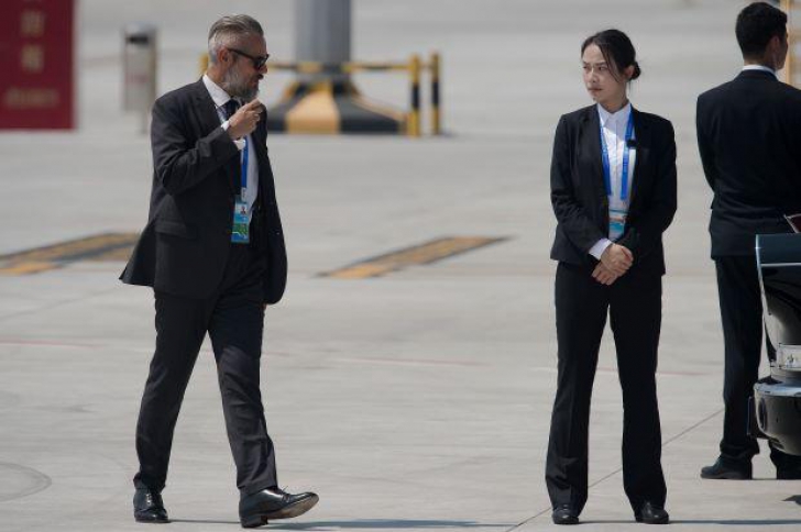 A făcut furori la summitul G20: ea e cel mai atrăgător bodyguard şi face parte din armata Chinei