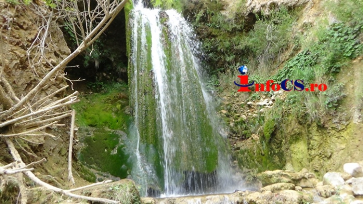 Concurență serioasă pentru Cascada Bigăr: Cascada Mocerișului, loc de o frumuseţe rară