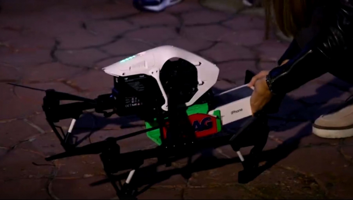 eMAG – VIDEO - Prima livrare facuta cu drona, in Bucuresti. Cum a ajuns telefonul iPhone 7 la client
