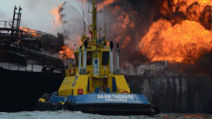 Un petrolier a luat foc în Golful Mexic