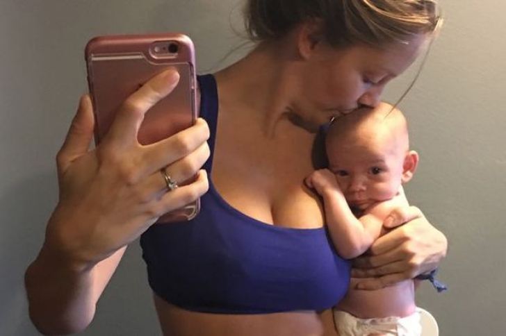 Spectaculos! Cum arată abdomentul acestei femei la 10 zile după ce a născut 