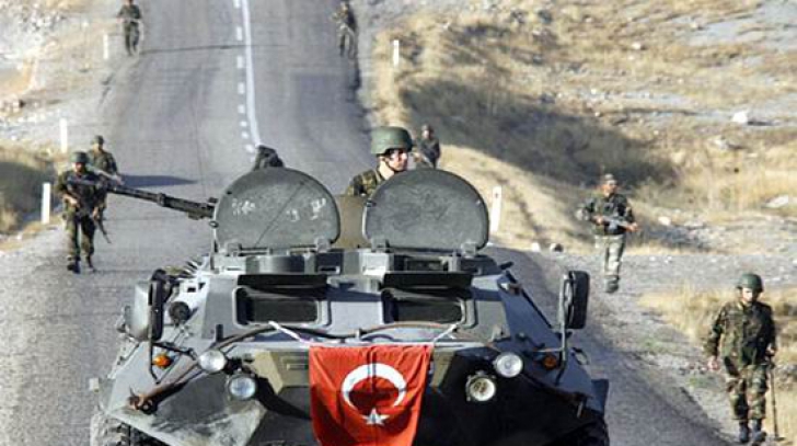 Cel puţin 11 persoane şi-au pierdut viaţa în timpul unor confruntări între militarii turci şi PKK