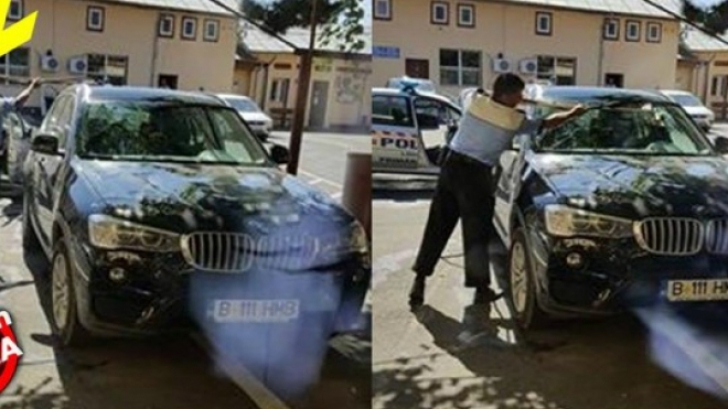 FOTO. Poliţist local, spălător auto pentru şeful său. Ce măsuri s-au luat 