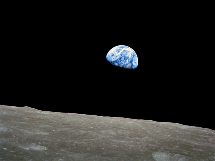 Imagini spectaculoase: Cum se vede Pământul din spaţiu