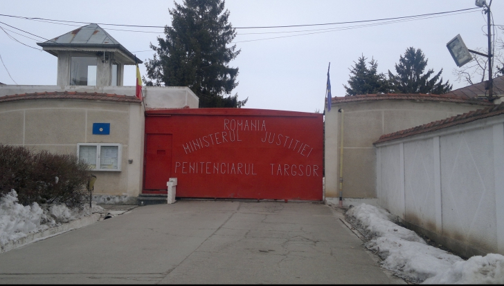 La Penitenciarul Târgşor, atât deţinutele cât şi angajaţii îndură condiţii greu de imaginat