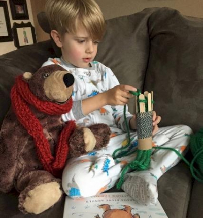 Obişnuiţi să aruncaţi cartonul de la hârtia igienică? Iată la ce poate fi folosit!