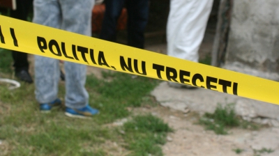 Femeie goală găsită moartă &icirc;ntr-un p&acirc;r&acirc;u. C&acirc;nd au văzut-o, poliţiştii au &icirc;nlemnit. Ce se &icirc;nt&acirc;mplase?