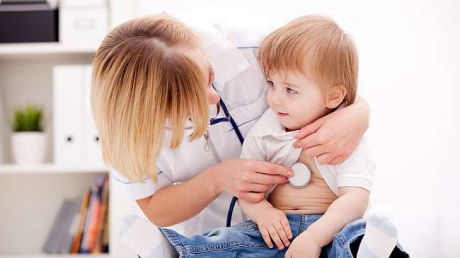 Italia Lovită şi Ea De Epidemia De Rujeolă îi Obligă Pe Părinţi Să