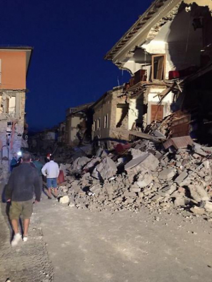 Cutremur puternic, cu magnitudine 6,5, în Italia. Mai multe clădiri prăbușite. Imaginile dezastrului