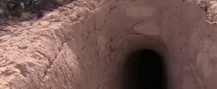 Au găsit o gaură în deşertul din New Mexico. Au intrat şi...MINUNE. E o adevărată comoară
