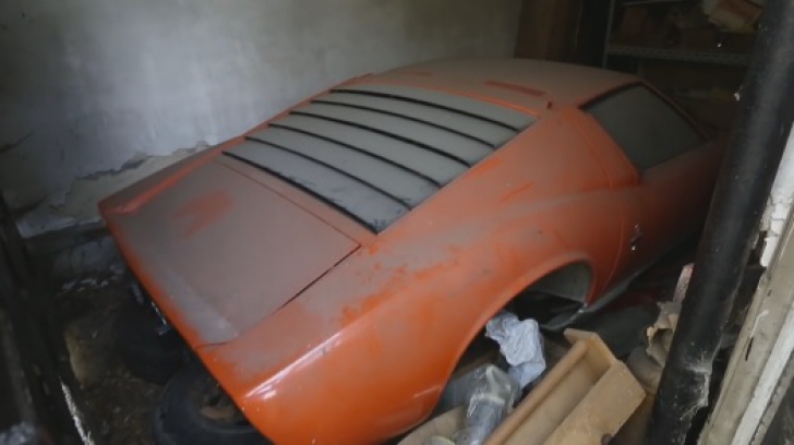Au găsit un Lamborghini într-un depozit uitat. Ce au descoperit în el. N-au mai muncit o zi