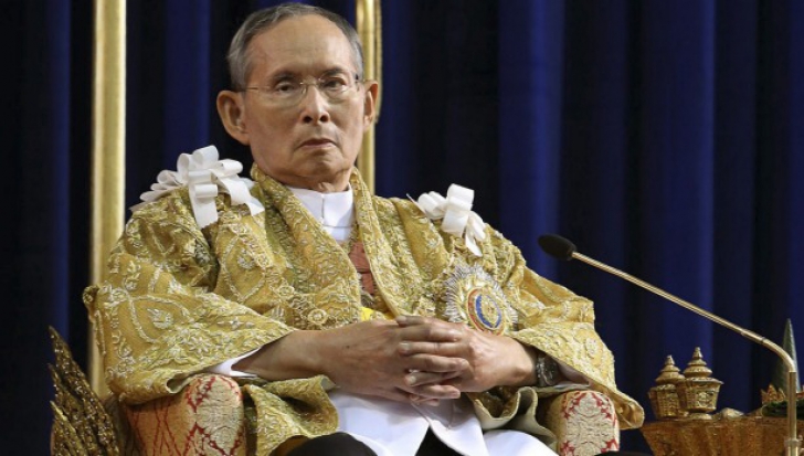 Cel mai longeviv monarh din lume a murit azi. Regele Thailandei se afla pe tron din 1946