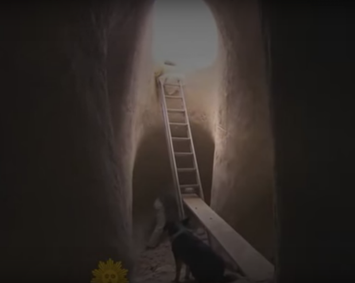 Au găsit o gaură în deşertul din New Mexico. Au intrat şi...MINUNE. E o adevărată comoară