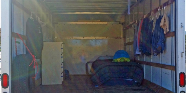 Un angajat de la Google trăieşte în camion pentru a face economii. Cum arată casa improvizată
