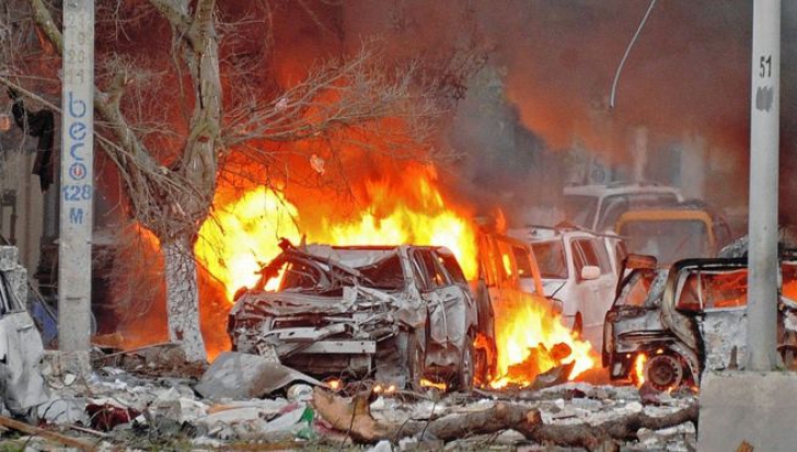 Atentat terorist sângeros: cel puțin 32 de persoane au murit