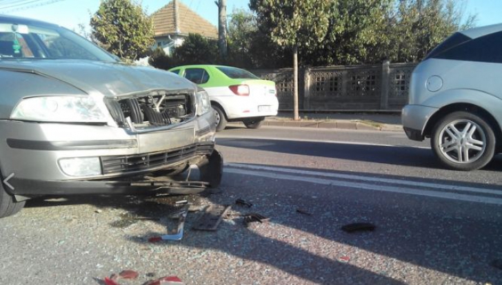 Accident în lanţ în Alba Iulia. Carambol între patru maşini 