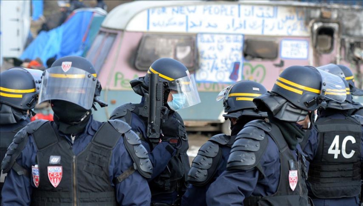Violențe la Calais