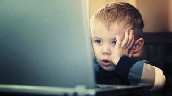 Cât petrece zilnic un copil de 5 ani din România pe reţelele de socializare! Cifrele îngrijorătoare