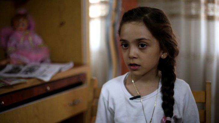 Emoţionat! O fetiţă de 7 ani postează pe Twitter, în timp real, despre bombardamentele din Siria 