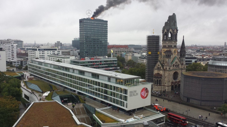 Incendiu puternic într-un mall din Berlin