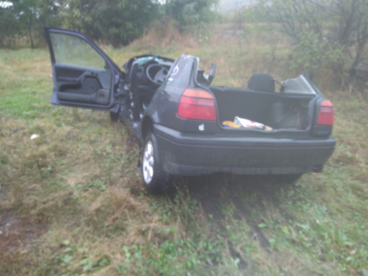Accident mortal în Sibiu! Maşina a fost făcută praf. Imaginile sunt greu de privit