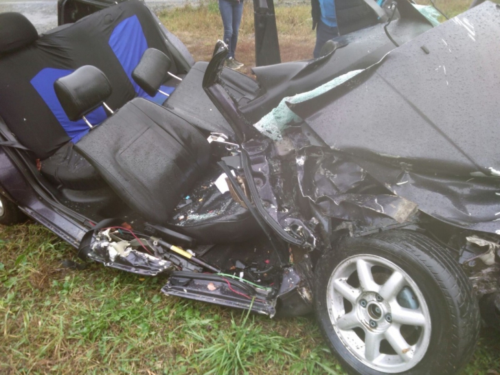 Accident mortal în Sibiu! Maşina a fost făcută praf. Imaginile sunt greu de privit