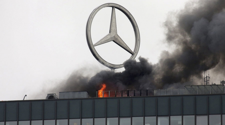 Incendiu puternic într-un mall din Berlin